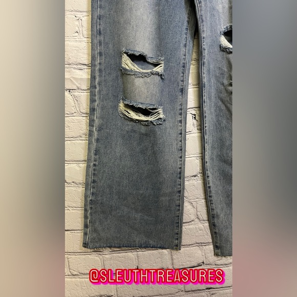 NWT Cider Women’s Distressed Light Wash Wide Leg Jeans Size XL - Picture 3 of 7